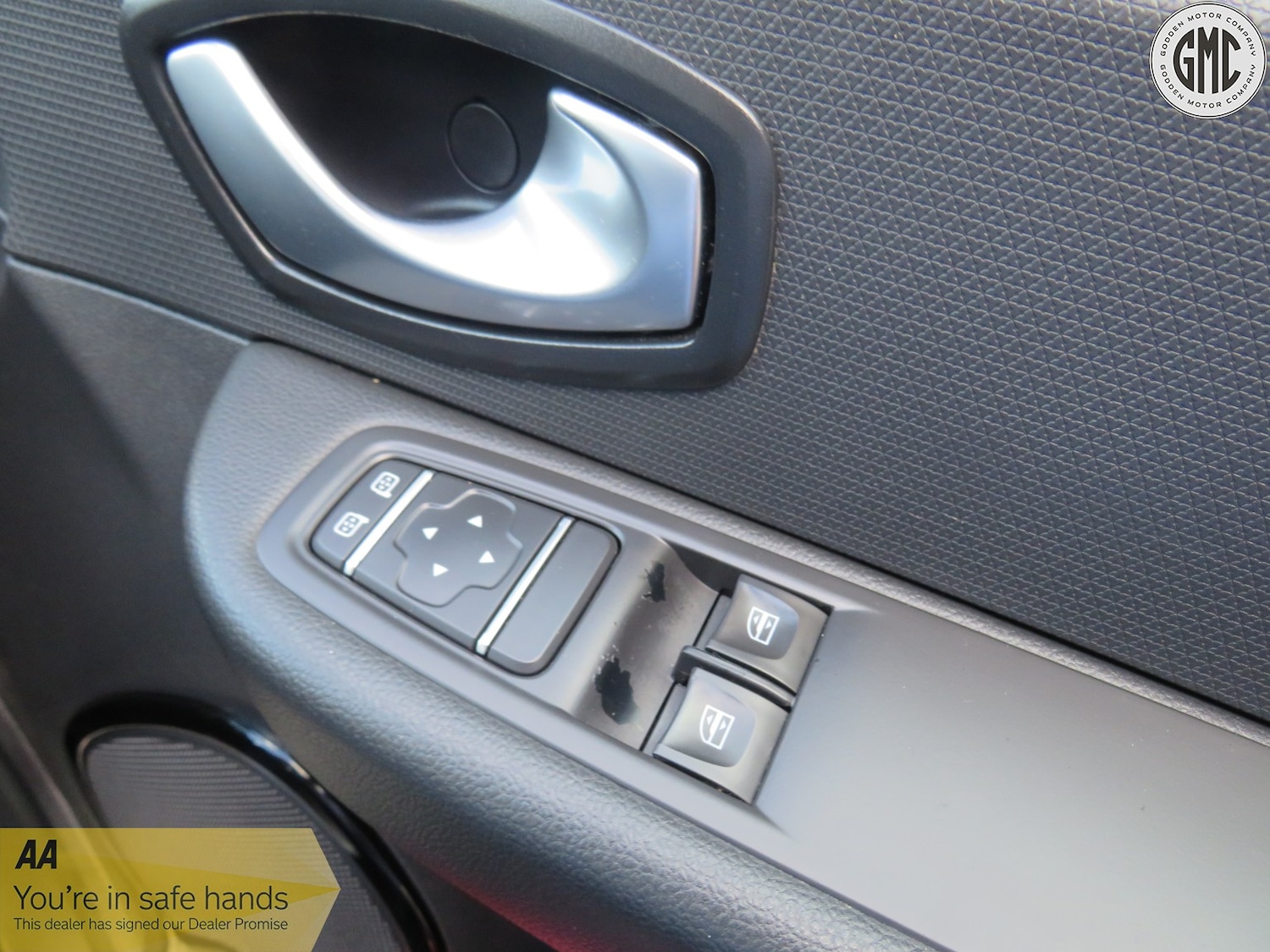 Used Renault Clio 2019 for sale - 76794237: Photo 24