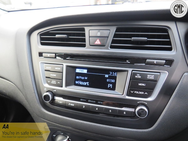 Used Hyundai i20 2015 for sale - 76225305: Photo 16