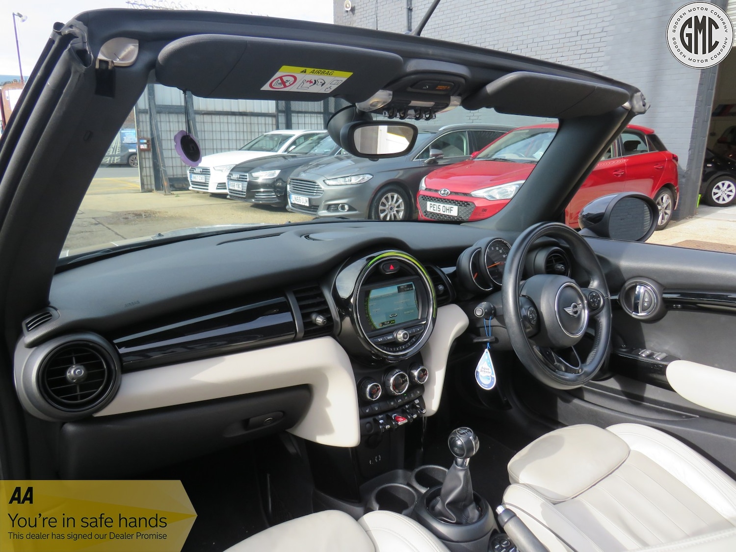 Used MINI Convertible 2018 for sale - 76471156: Photo 10