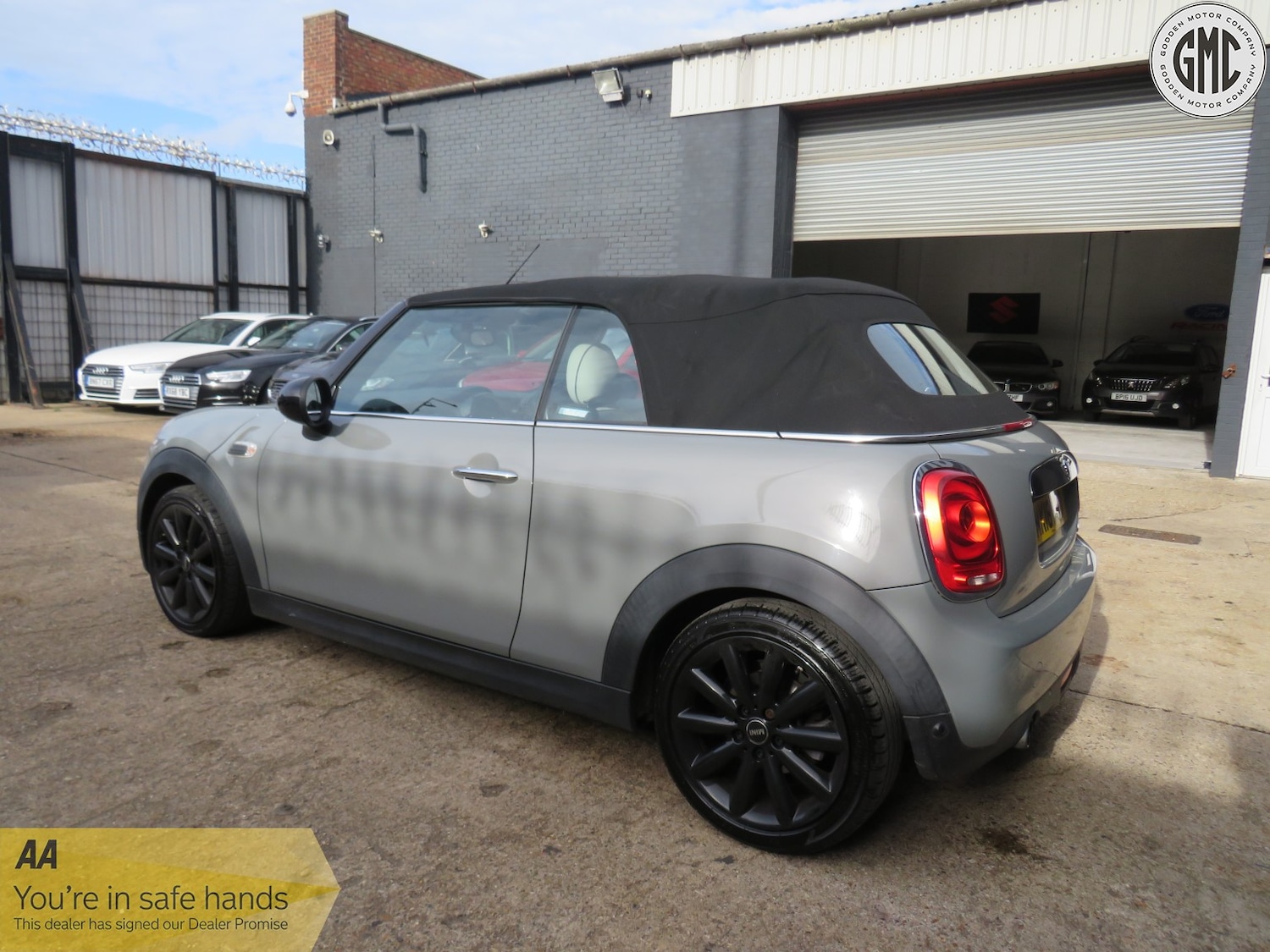 Used MINI Convertible 2018 for sale - 76471156: Photo 17
