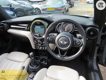 Used MINI Convertible 2018 for sale - 76471156: Photo
