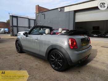 Used MINI Convertible 2018 for sale - 76471156: Photo