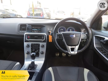 Used Volvo V60 2011 for sale - 76045677: Photo