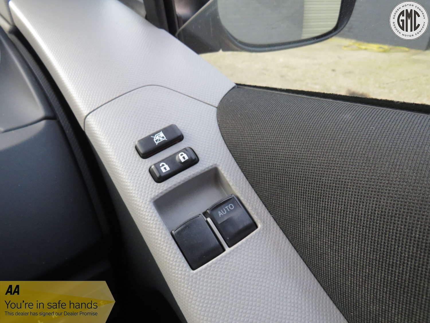 Used Toyota Yaris 2011 for sale - 77774762: Photo 19