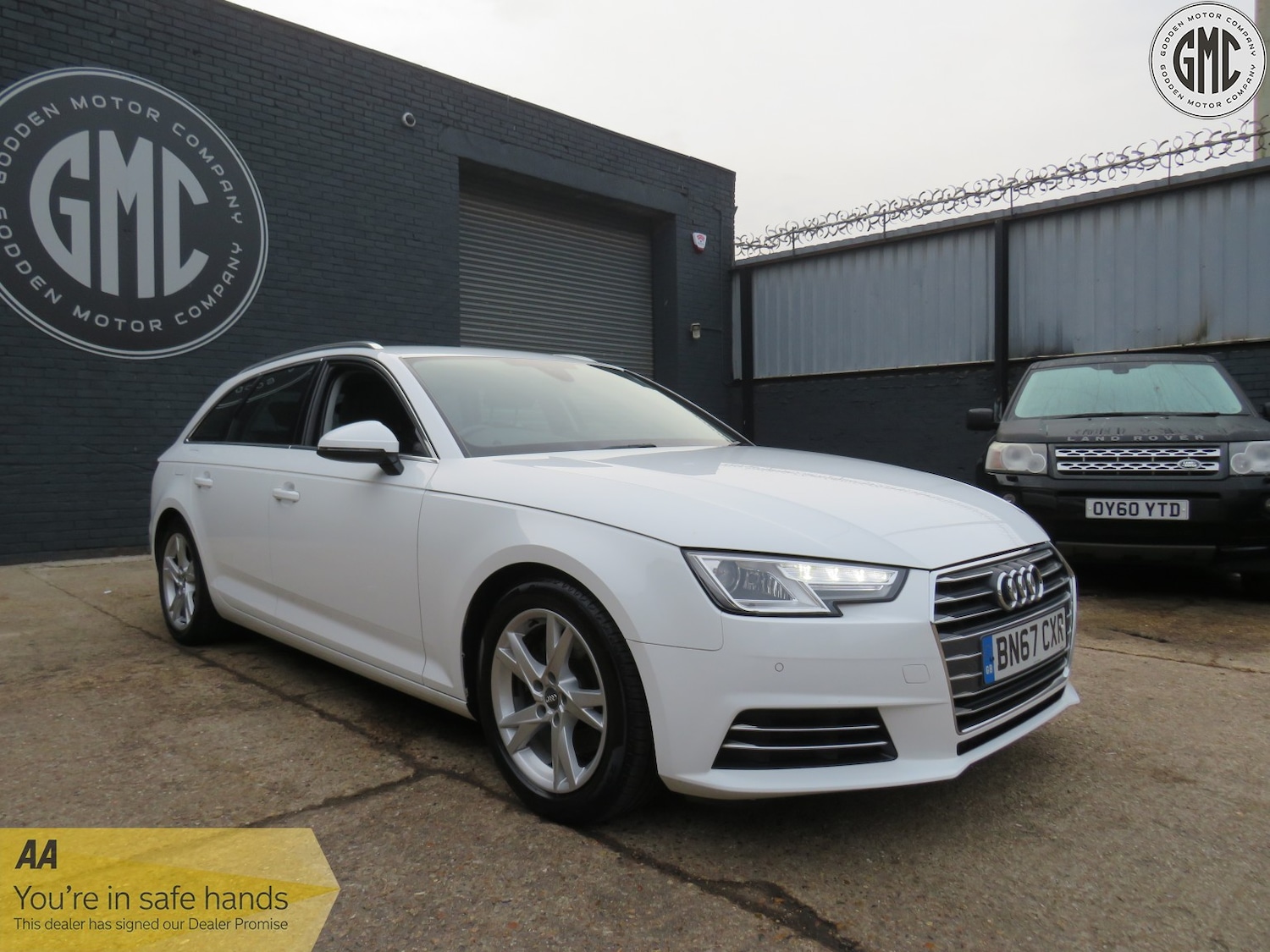 Used Audi A4 Avant 2017 for sale - 76142506: Photo 1