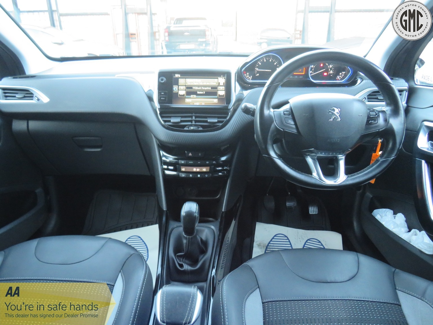 Used Peugeot 2008 2016 for sale - 76369238: Photo 2