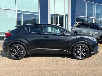 Used Toyota C-HR 2017 for sale - 75367217: Photo