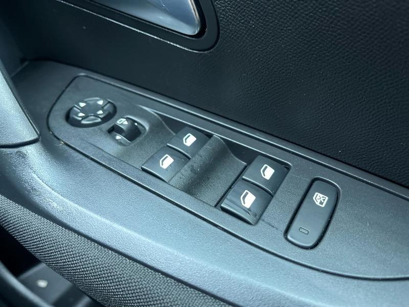 Used Peugeot 2008 2022 for sale - 76508241: Photo 23