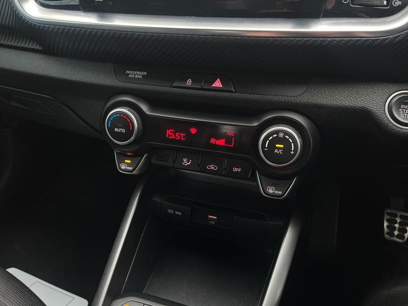 Used Kia Stonic 2021 for sale - 76718968: Photo 24