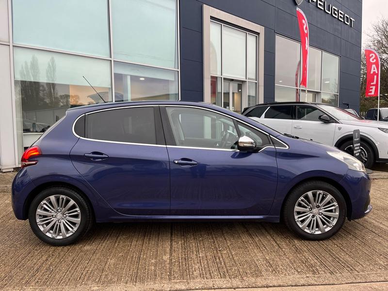 Used Peugeot 208 2016 for sale - 76703211: Photo 2