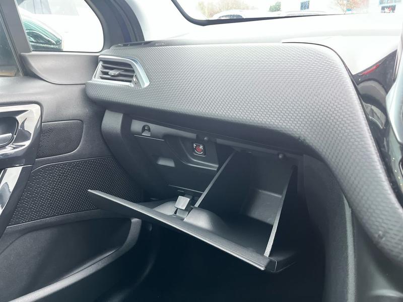 Used Peugeot 208 2016 for sale - 76703211: Photo 27