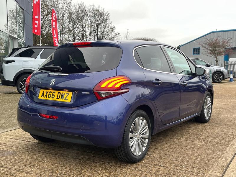 Used Peugeot 208 2016 for sale - 76703211: Photo 3