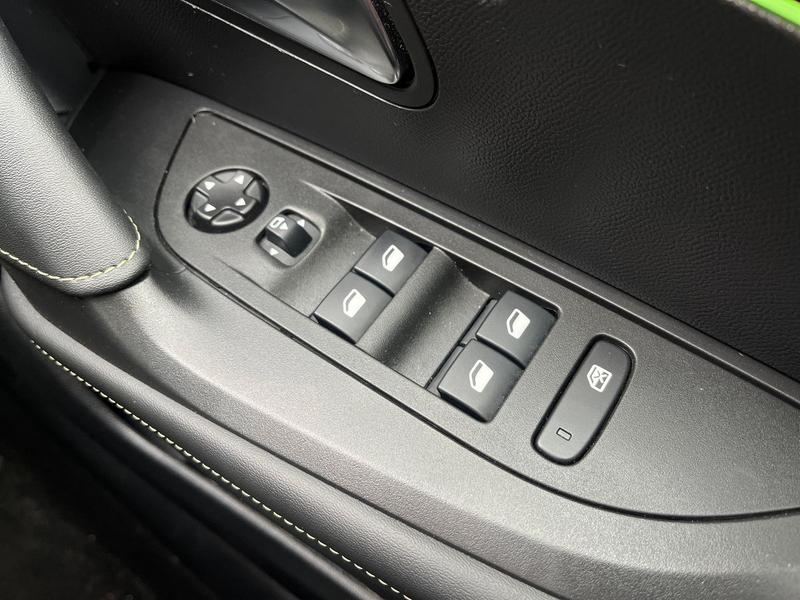 Used Peugeot 2008 2022 for sale - 76488603: Photo 25