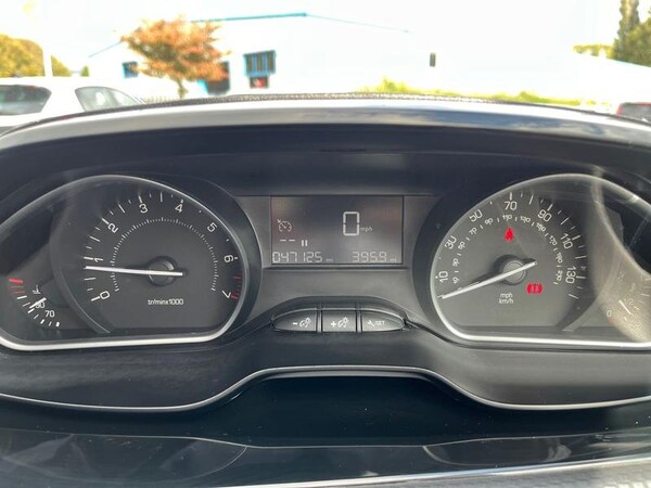 Used Peugeot 2008 2018 for sale - 75969410: Photo 14