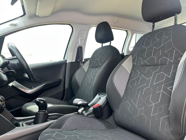 Used Peugeot 2008 2018 for sale - 75969410: Photo 16