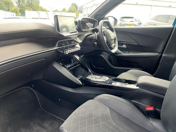 Used Peugeot 2008 2022 for sale - 75535898: Photo 15