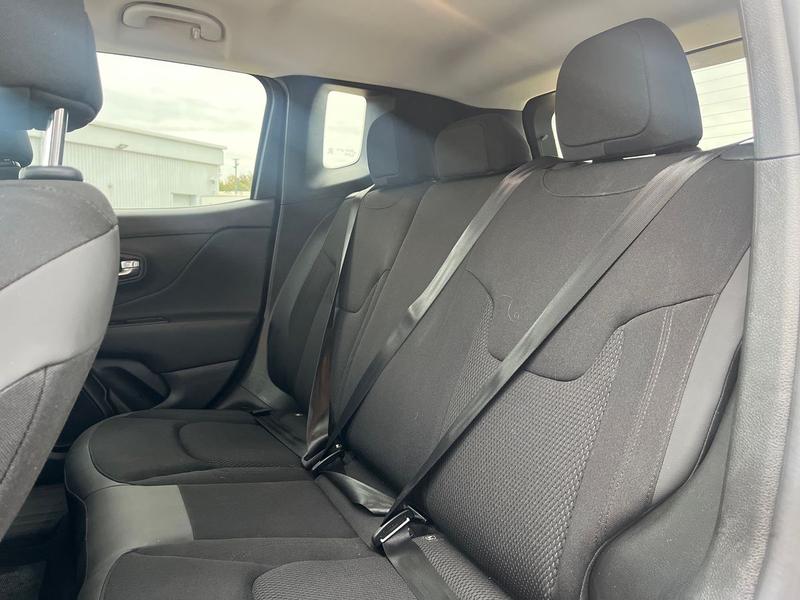 Used Jeep Renegade 2022 for sale - 76302693: Photo 17