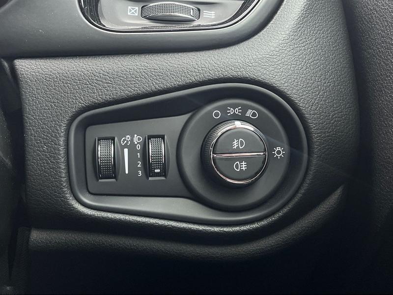 Used Jeep Renegade 2022 for sale - 76302693: Photo 25