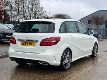 Used Mercedes-Benz B Class 2016 for sale - 76504602: Photo