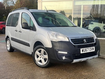 Used Peugeot Partner Tepee 2017 for sale - 76494679: Photo