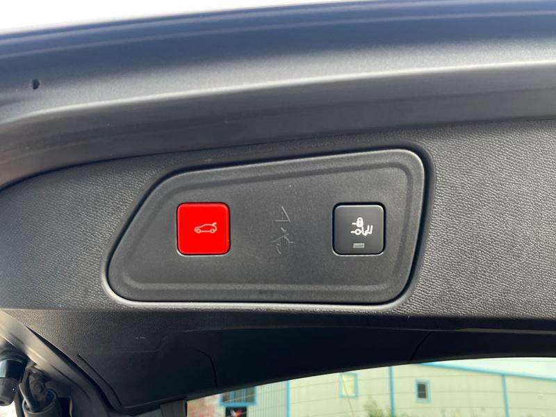 Used Peugeot 3008 2021 for sale - 76500701: Photo 23