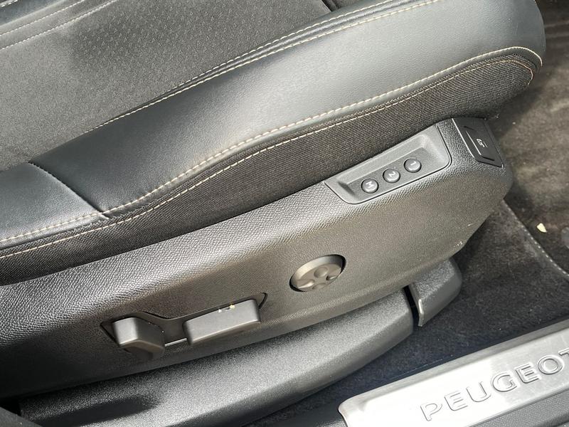 Used Peugeot 3008 2021 for sale - 76500701: Photo 26