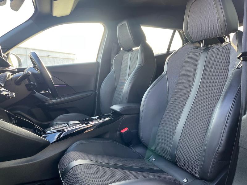 Used Peugeot 2008 2023 for sale - 77006027: Photo 16