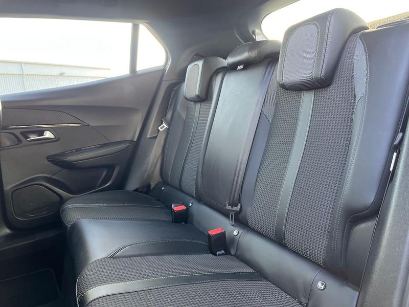 Used Peugeot 2008 2023 for sale - 77006027: Photo 17
