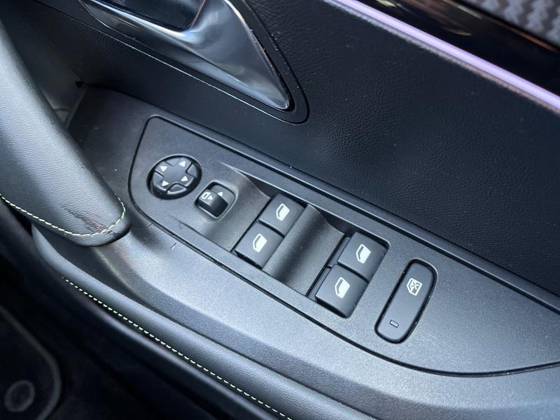 Used Peugeot 2008 2023 for sale - 77006027: Photo 28