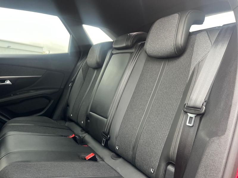 Used Peugeot 3008 2020 for sale - 76302793: Photo 17