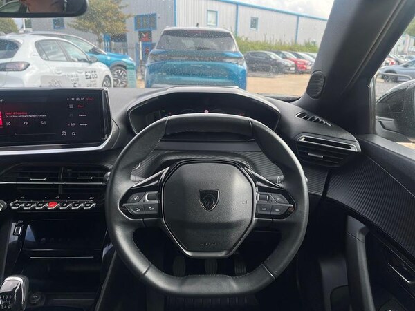 Used Peugeot 2008 2023 for sale - 76266153: Photo 12