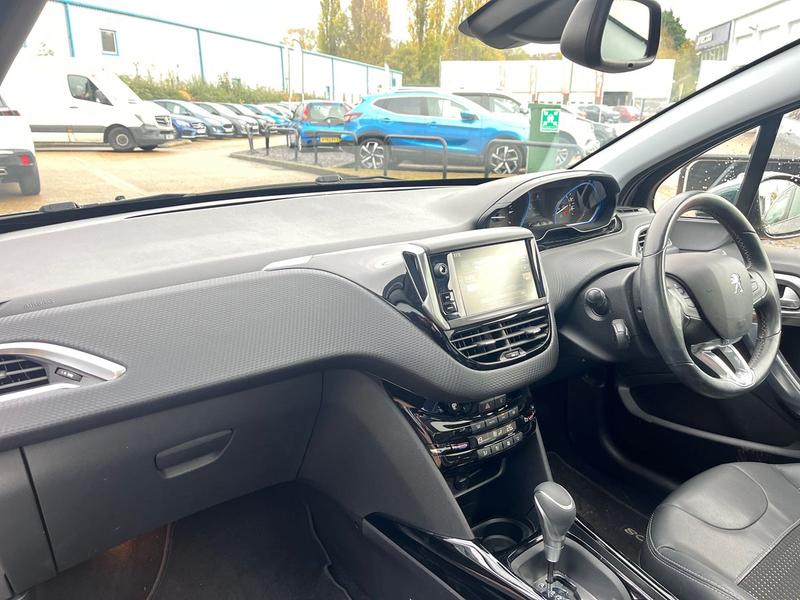 Used Peugeot 2008 2016 for sale - 76488604: Photo 15