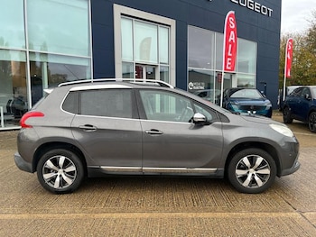 Used Peugeot 2008 2016 for sale - 76488604: Photo