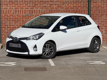 Used Toyota Yaris 2015 for sale - 78335173: Photo