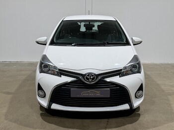 Used Toyota Yaris 2015 for sale - 78416949: Photo