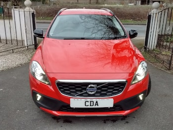 Used Volvo V40 2015 for sale - 76230948: Photo