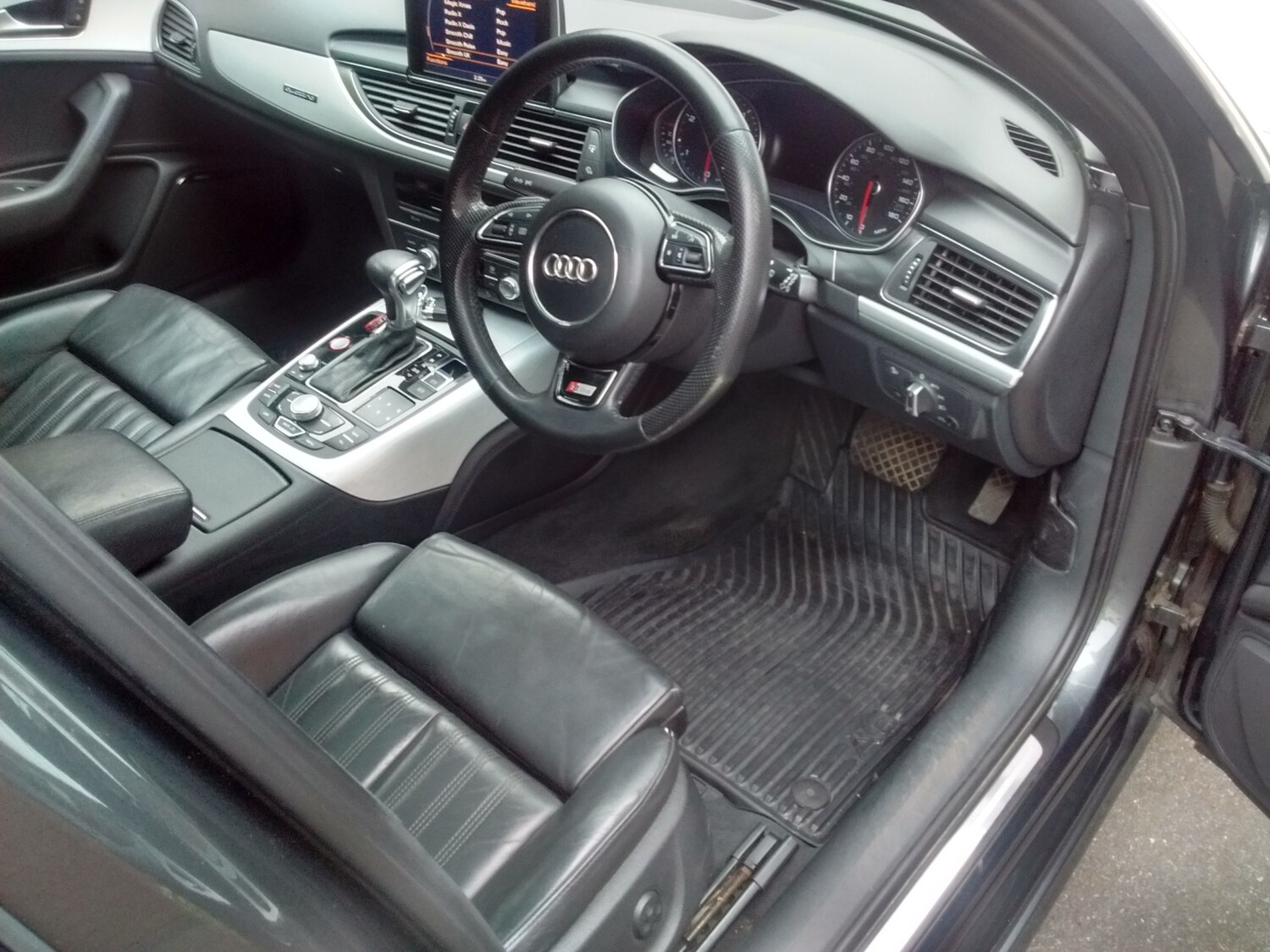 Used Audi A6 Avant 2012 for sale - 76077837: Photo 16