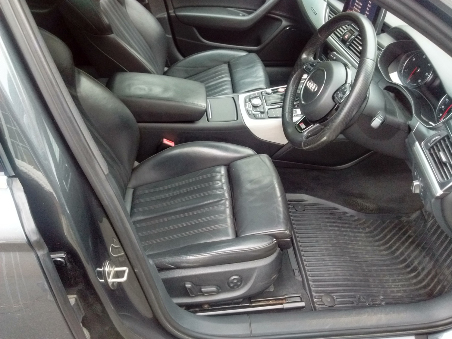 Used Audi A6 Avant 2012 for sale - 76077837: Photo 18