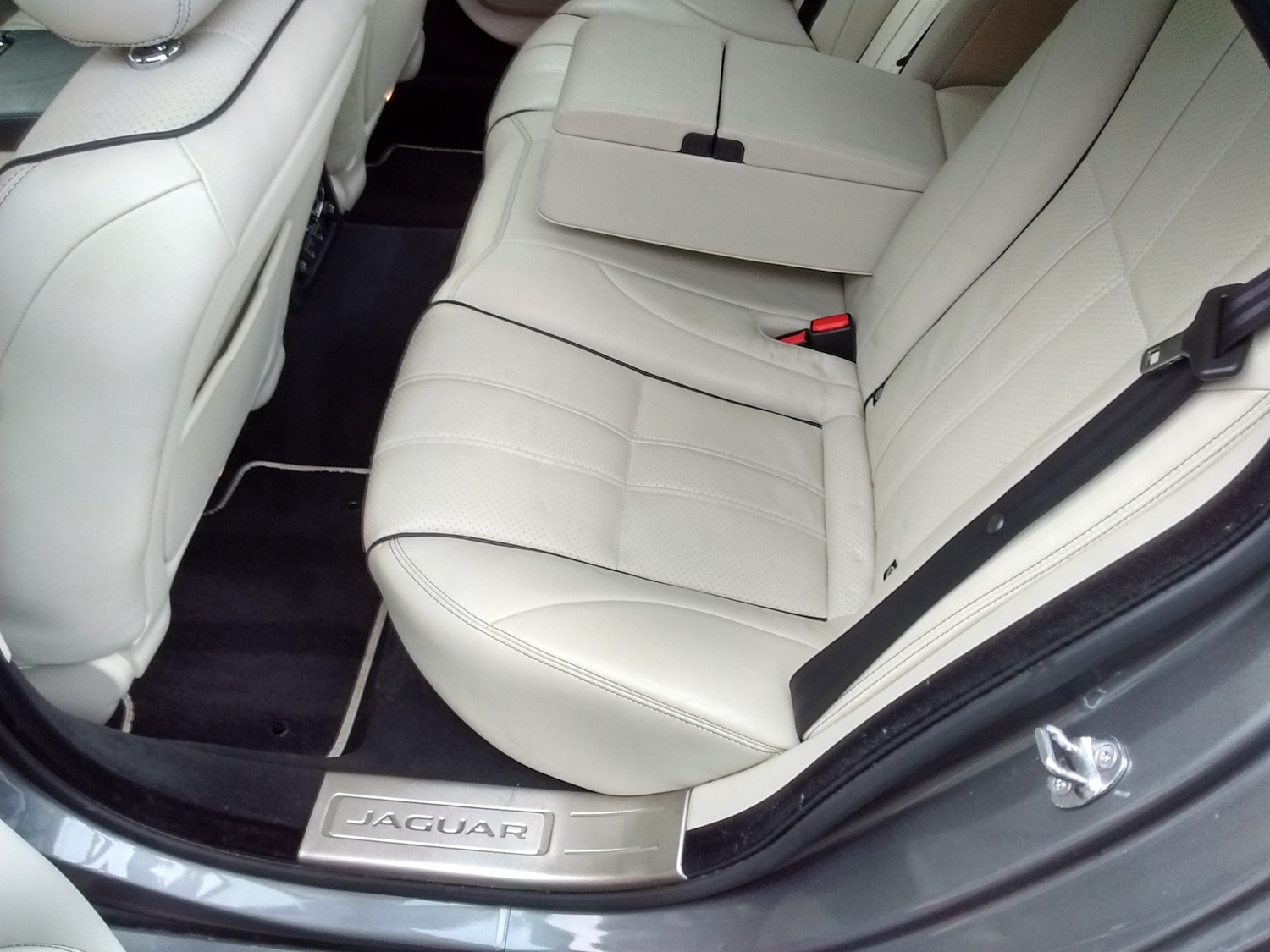 Used Jaguar XJ 2015 for sale - 77151560: Photo 17