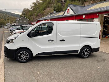 Used Renault Trafic 2020 for sale - 76209552: Photo