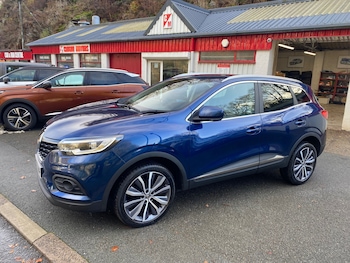 2020 (20) - 1.3 TCE Iconic EDC Automatic Estate Nissan Qashqai Petrol Car Low Mileage 5-Door