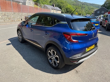 Used Renault Captur 2022 for sale - 78722100: Photo