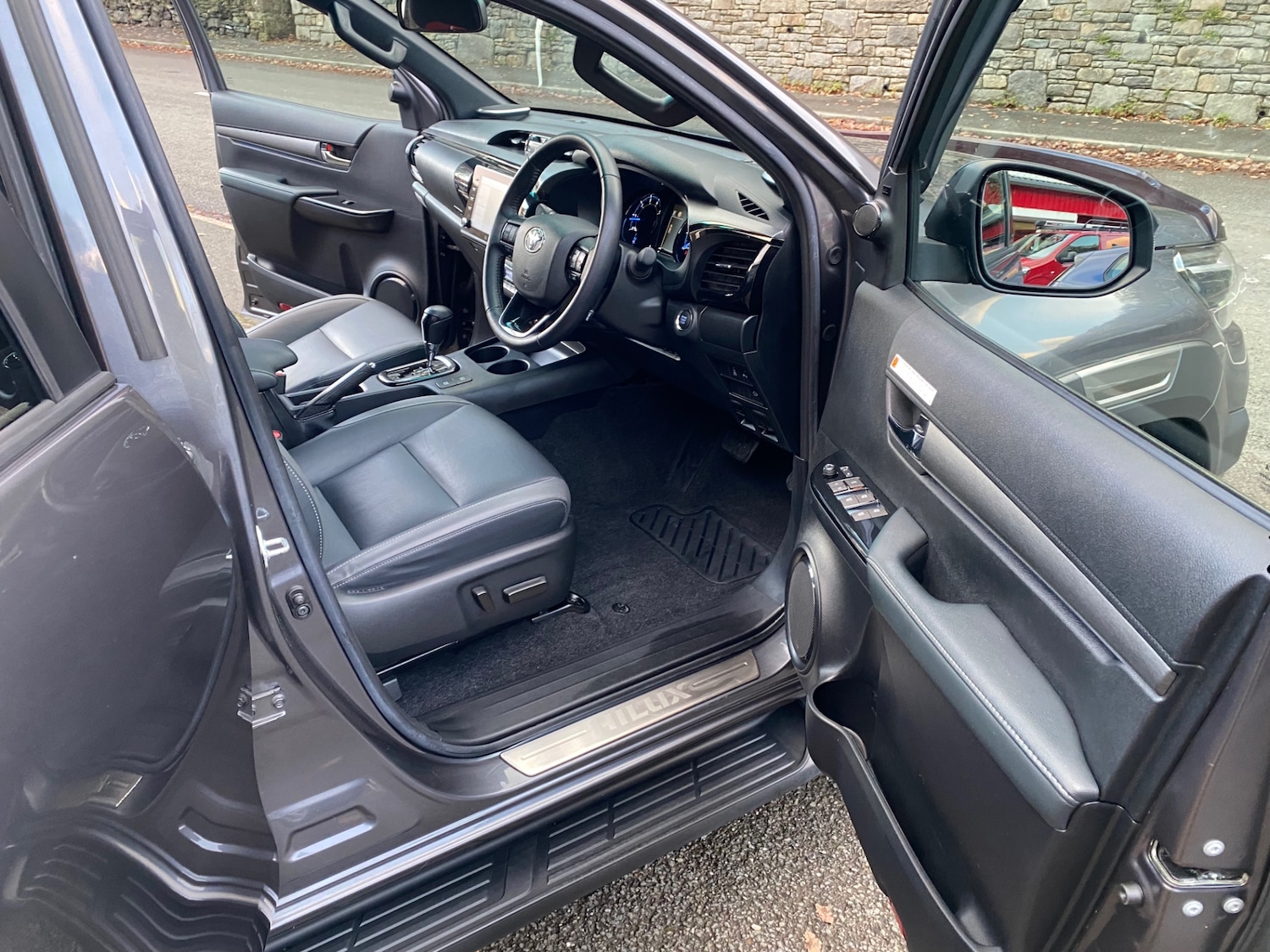 Used Toyota Hilux 2021 for sale - 76817933: Photo 14