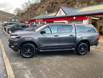 Used Toyota Hilux 2021 for sale - 76817933: Photo