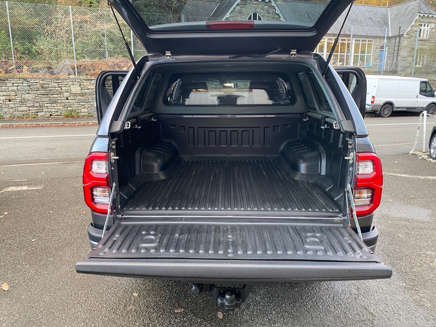 Used Toyota Hilux 2021 for sale - 76817933: Photo 5