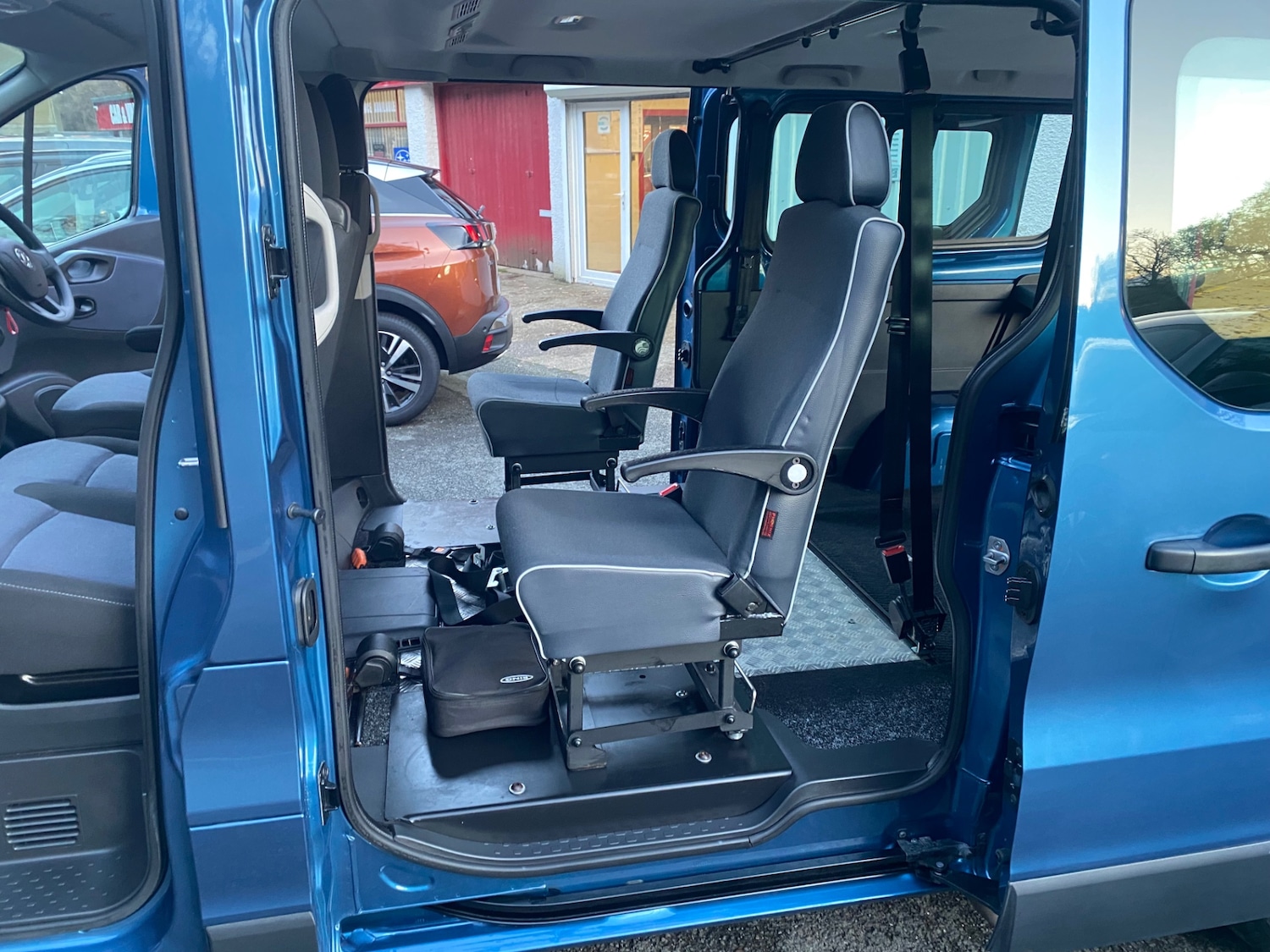 Used Vauxhall Vivaro 2019 for sale - 76627305: Photo 3