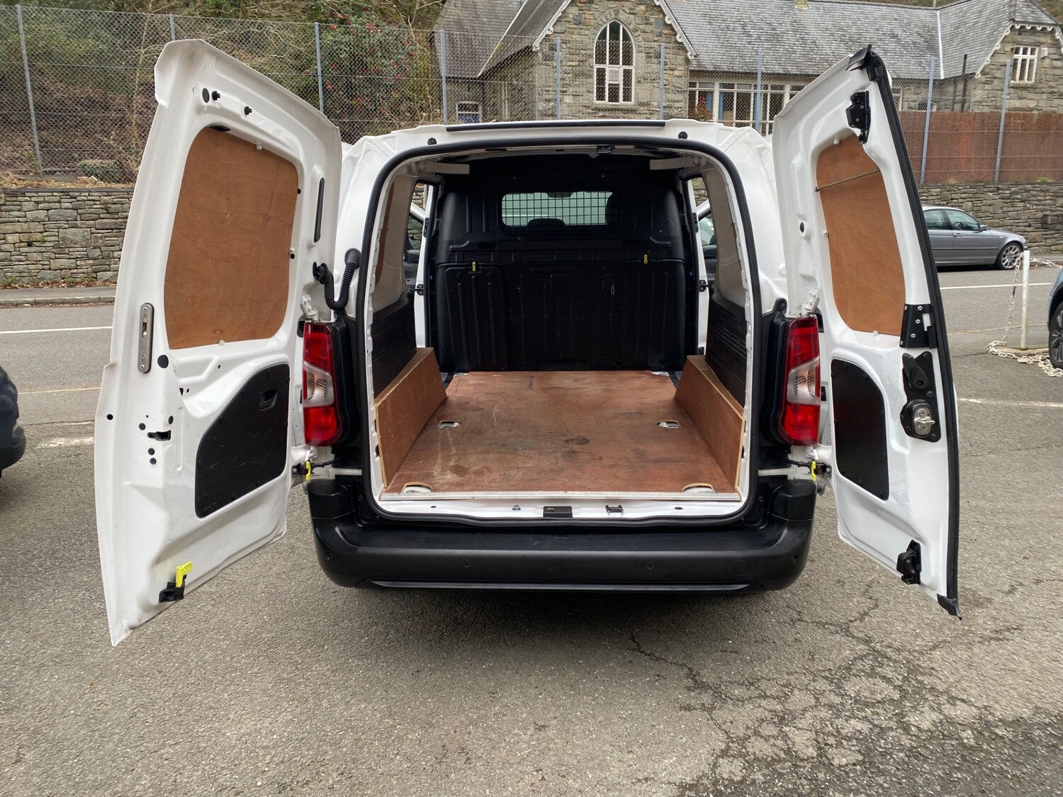 Used Peugeot Partner 2020 for sale - 77877835: Photo 11