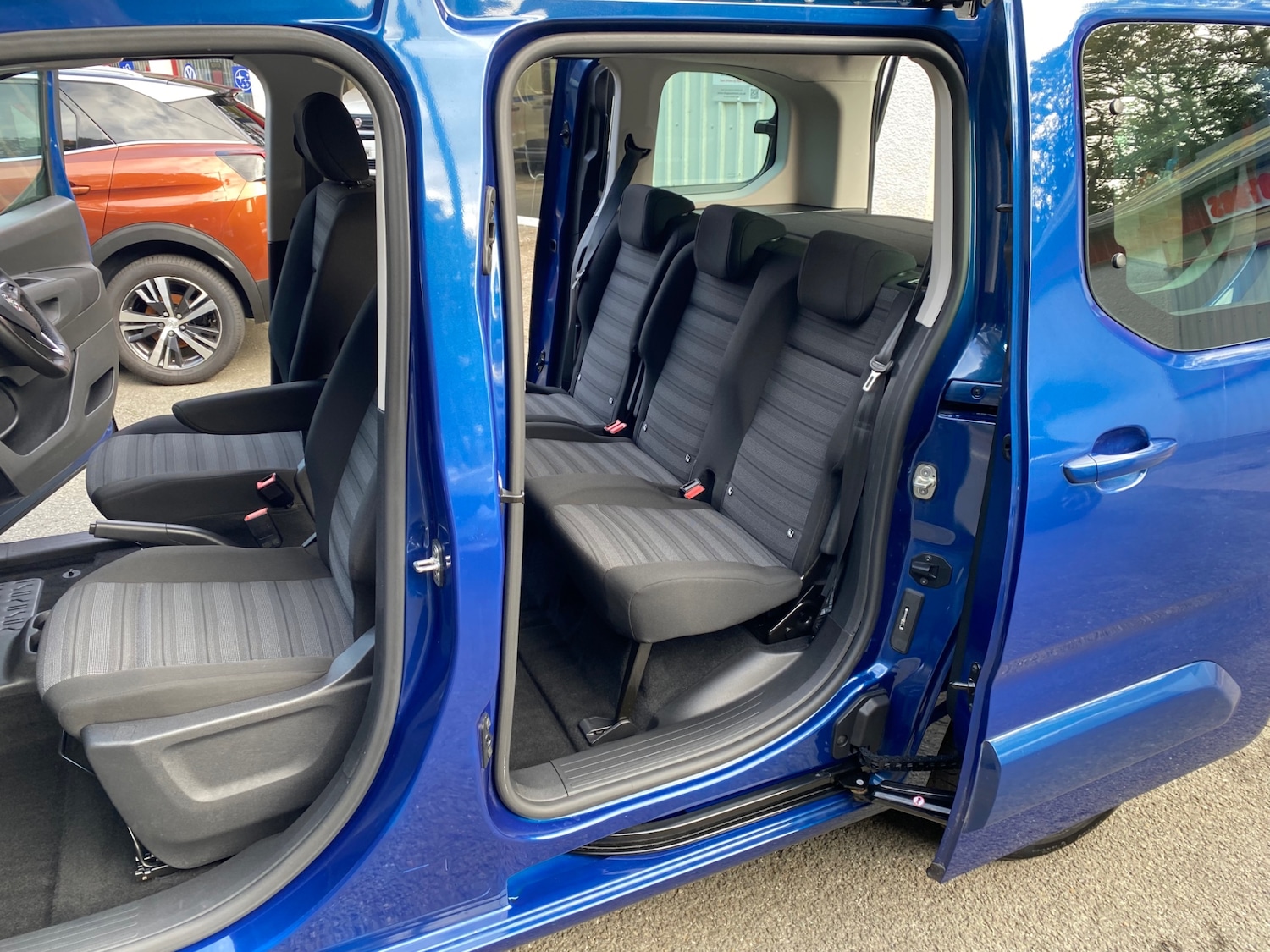 Used Vauxhall Combo Life 2020 for sale - 76233009: Photo 3