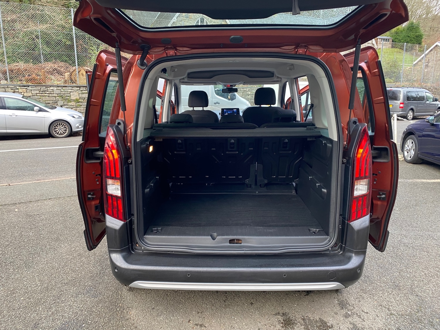 Used Peugeot Rifter 2020 for sale - 76908197: Photo 6