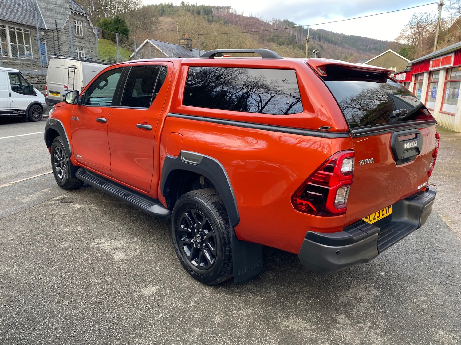 Used Toyota Hilux 2023 for sale - 77607855: Photo 3
